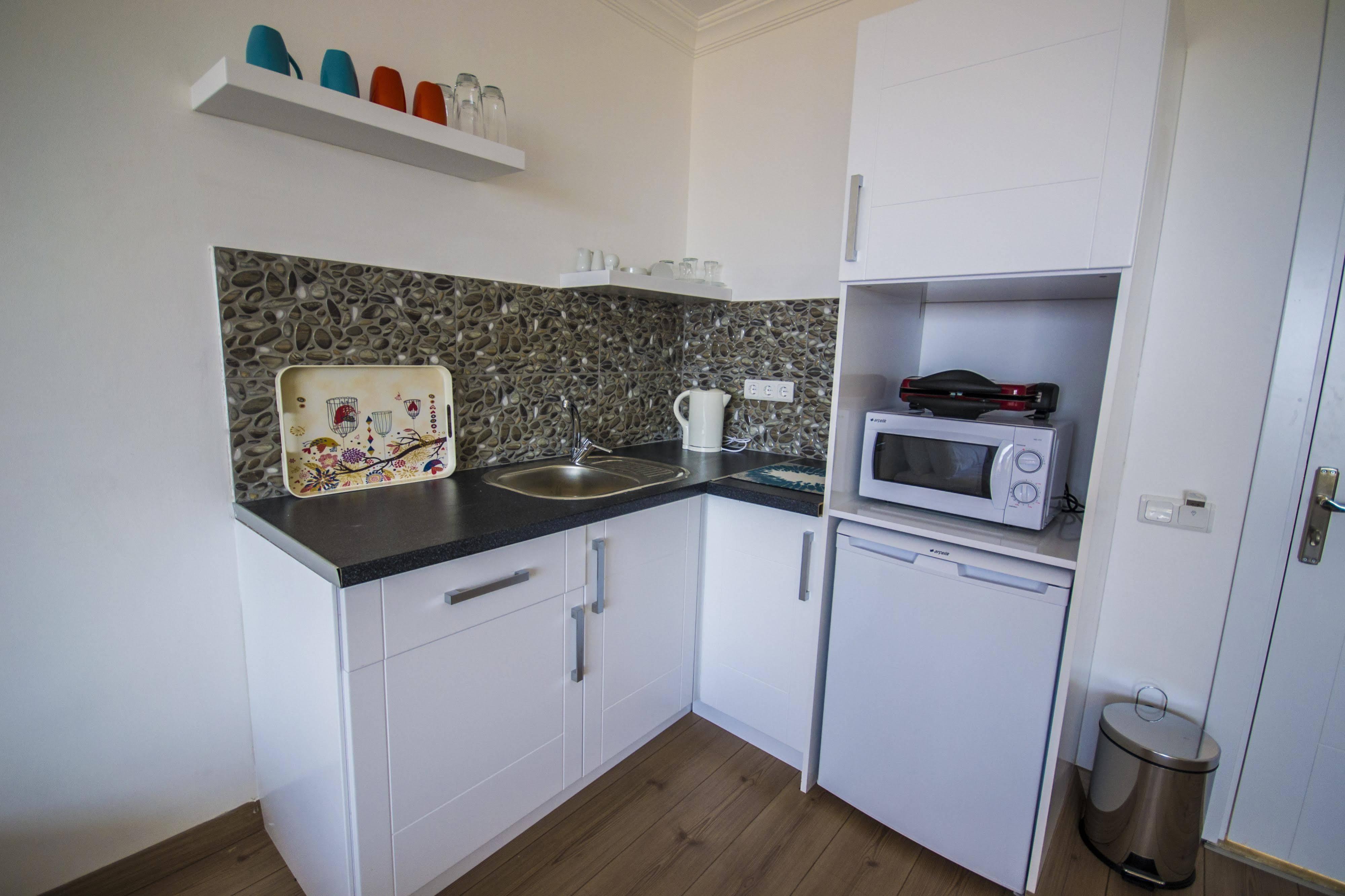 Kelebek Studio Apartments Калкан Екстериор снимка